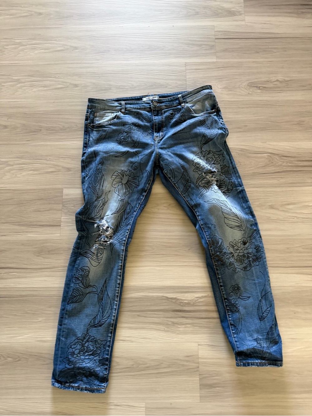 Embellish Jean size 40/34